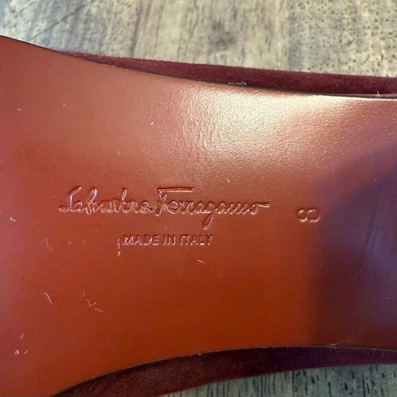 Salvatore Ferragamo Women’s Comiso Suede Leather Pump Chunky Heel Burgundy Sz 8 - Picture 13 of 13